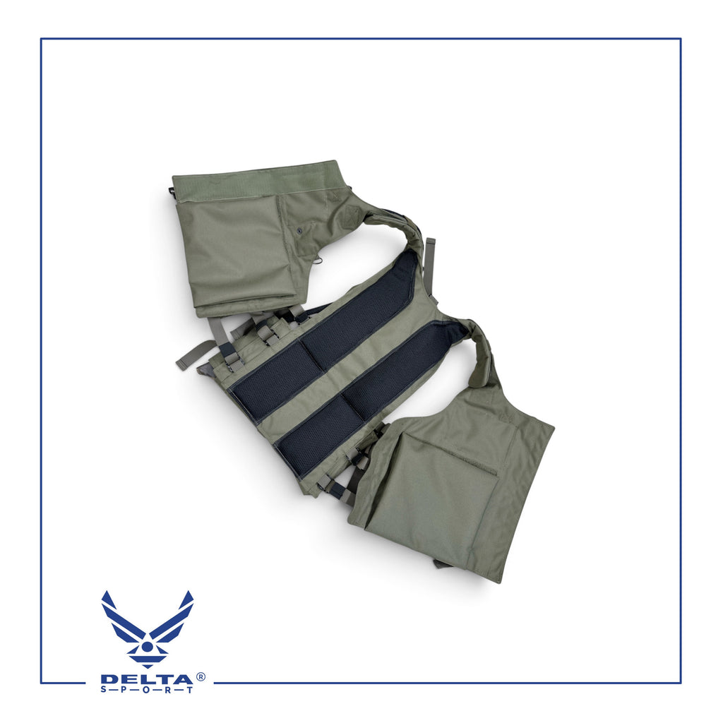 🔹BLACKHAWK!® Tactical Load-Bearing Vest with 3L Hydration System.